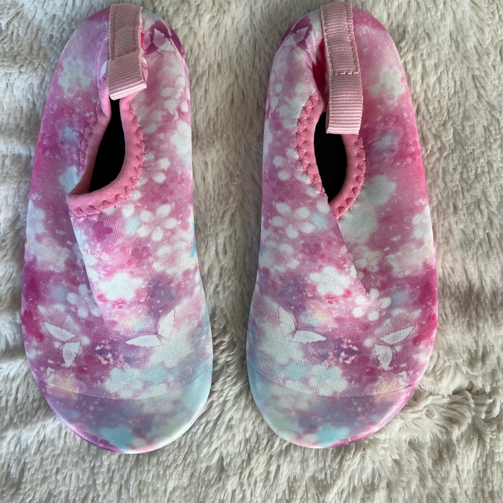 Toddler water shoes.